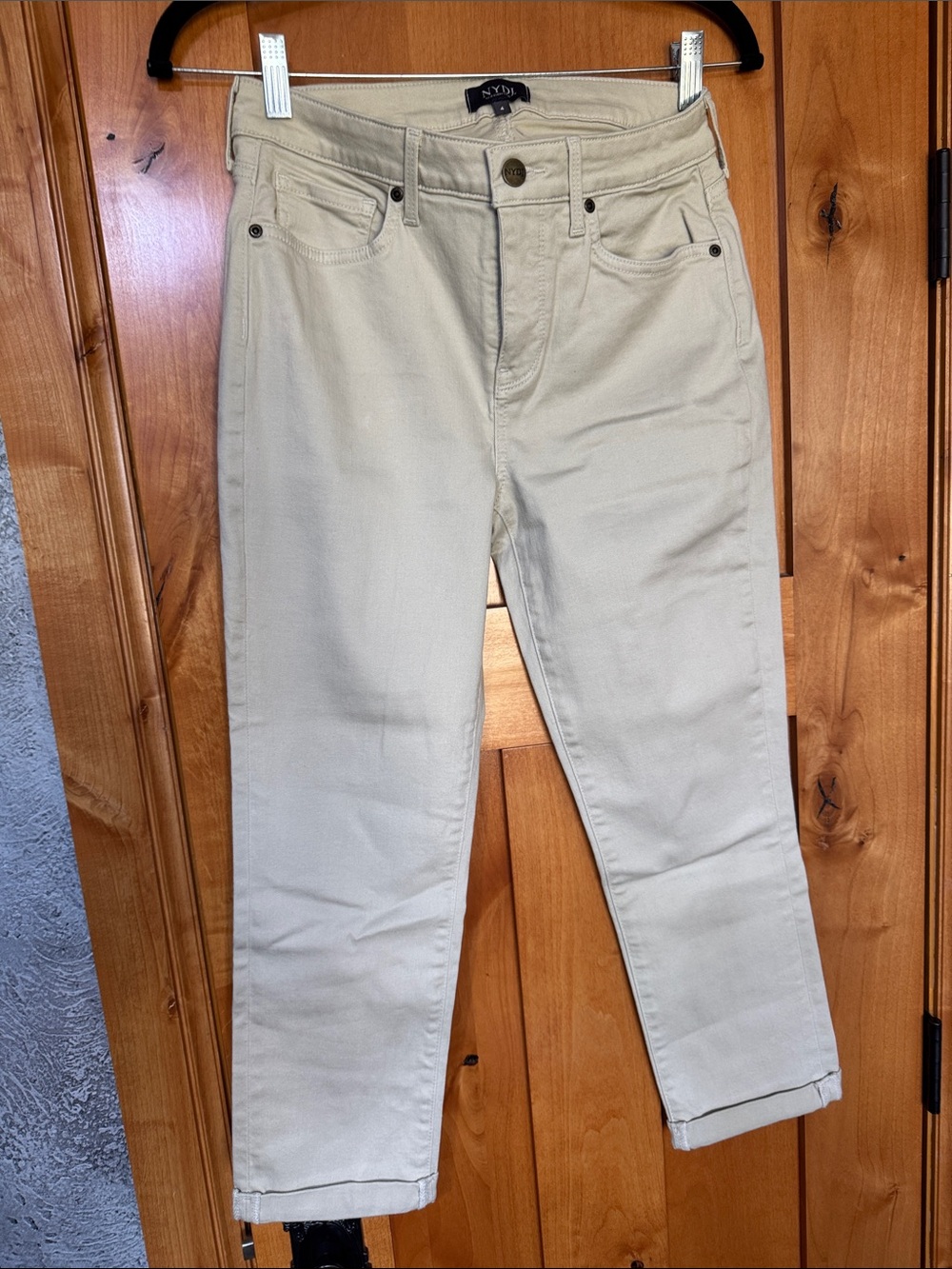 NYDJ Cream Straight-Leg Jeans